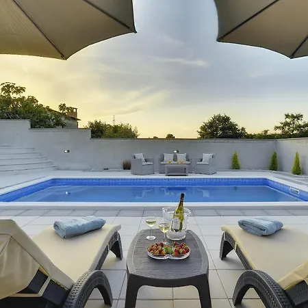 Paola Holiday home *
