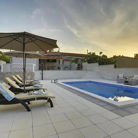 Holiday home Paola *