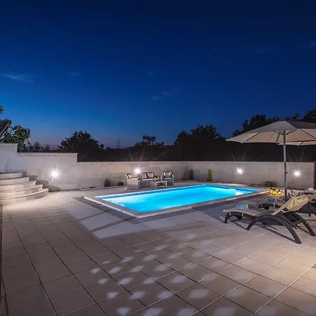Paola Holiday home *