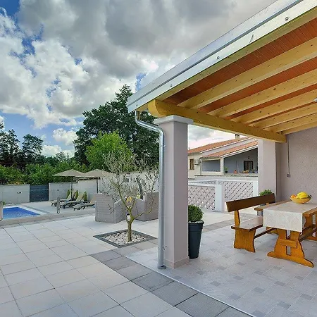 Casa de Férias Paola Vodnjan