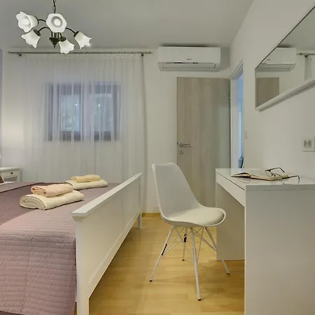 Holiday home Paola *